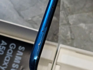 Vând Samsung Galaxy A50 6/128 foto 2