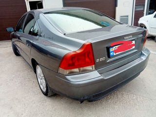 Volvo S60 foto 2