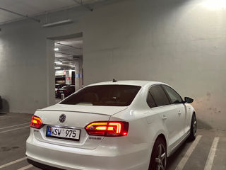 Volkswagen Jetta foto 6