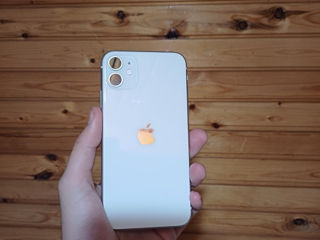 iPhone 11 128 GB foto 1