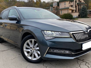 Skoda Superb foto 3