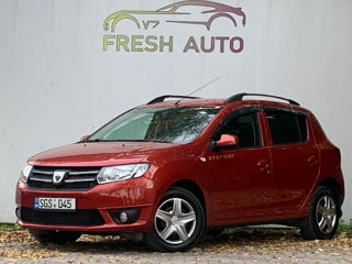 Dacia Sandero foto 2