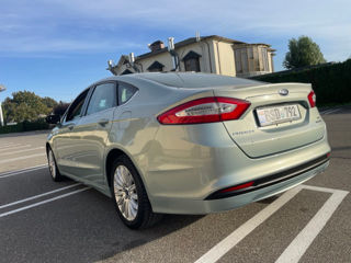 Ford Fusion foto 4