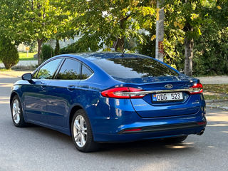 Ford Fusion foto 6