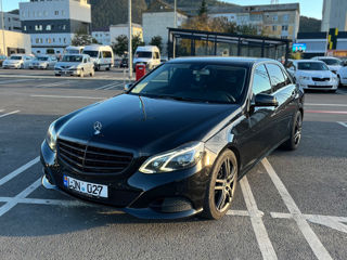 Mercedes E-Class foto 2