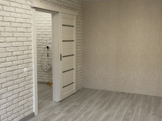 
Servicii de reparații cosmetice – Apartamente | Case | Oficii | Magazine.Косметический ремонт кварт foto 2