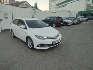 Toyota Auris foto 1