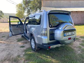 Mitsubishi Pajero foto 5