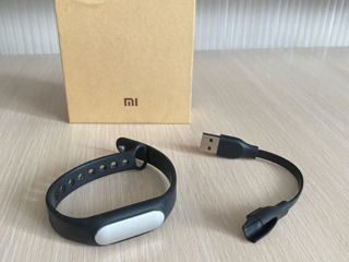 Фитнес браслет Xiaomi Mi Band Pulse foto 1