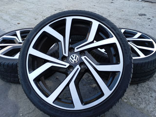 225/35/r19. VW Golf 5x112 foto 1