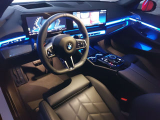 BMW 5 Series foto 6