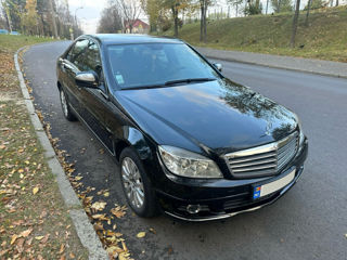 Mercedes C-Class foto 3