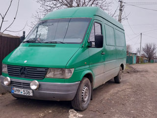 Mercedes Vito foto 2