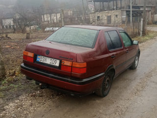 Volkswagen Vento foto 7