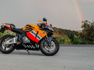 Honda CBR 600 RR foto 6