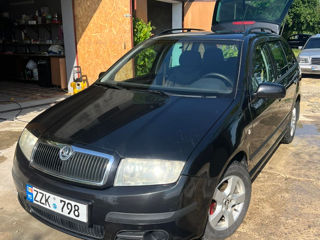 Skoda Fabia foto 2