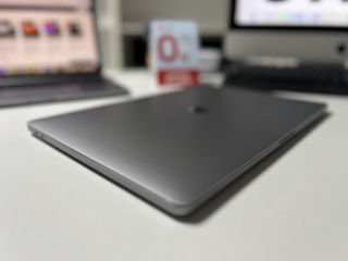 MacBook Pro 16, 2019/ i7 9gen/ 32gb Ram/ 1Tb SSD/ Radeon Pro 5500M 8Gb/ 95 cicluri foto 7