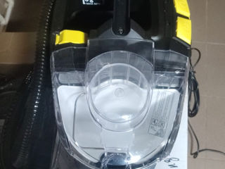 Aspirator cu spalare karcher puzzi 8/1