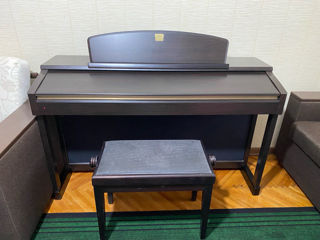 Pian Yamaha Clavinova