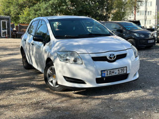 Toyota Auris foto 1