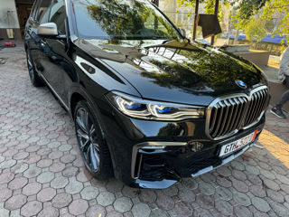 BMW X7 foto 3