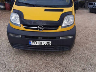 Opel Vivaro foto 1