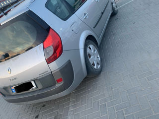 Renault Grand Scenic foto 3