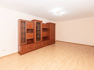 Apartament cu 2 camere, 70 m², Botanica, Chișinău foto 4