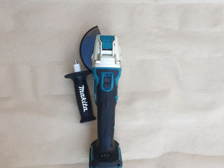 Makita  DGA 521 foto 6