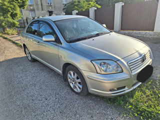 Toyota Avensis foto 2