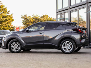 Toyota C-HR foto 2