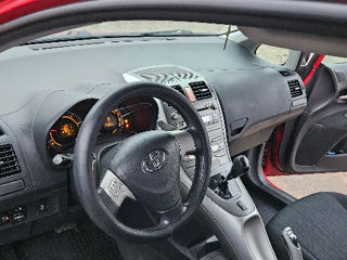 Toyota Auris foto 2