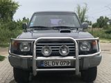 Mitsubishi Pajero foto 1