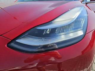 Tesla Model 3 foto 4