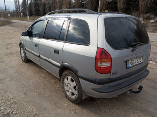 Opel Zafira foto 9