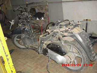 Разборка Honda Sh 125-150 cc  2001-2008 любые комплектующие  как новые так и б.у. foto 10