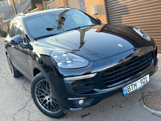 Porsche Cayenne foto 2