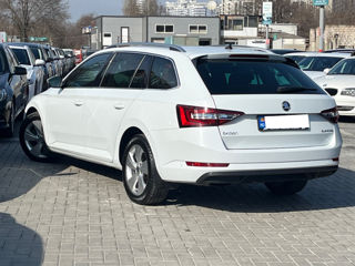 Skoda Superb foto 5