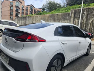 Hyundai IONIQ foto 2