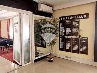 De vinzare exclusiva Club de Tenis la cheie! Romania,Ploiesti. foto 12