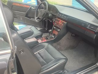 Mercedes Series (W124) foto 1