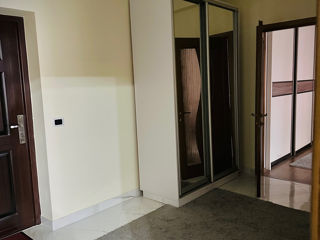 Apartament cu 2 camere, 65 m², Centru, Chișinău foto 8