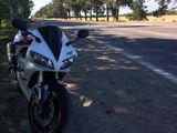 Yamaha R1 foto 1