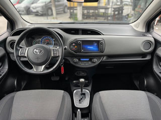 Toyota Yaris foto 10