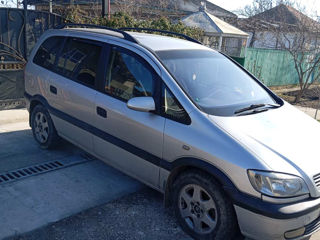 Opel Zafira foto 4