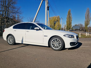 BMW 5 Series foto 3