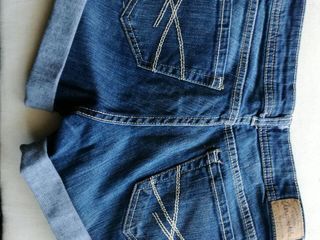 Срочно продаем качественные шорты женские, новые, джинсовые недорого - 100лей.В наличии 21 штука. foto 1