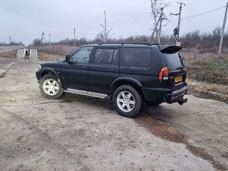 Mitsubishi Pajero Sport foto 4