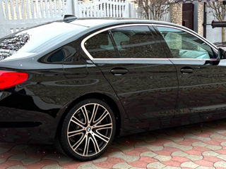 BMW 5 Series foto 3