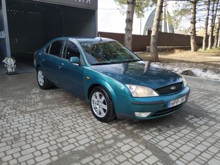 Ford Mondeo foto 1